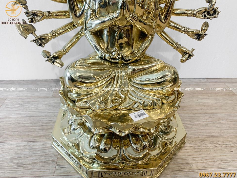 Tượng Phật Chuẩn Đề đồng vàng phủ bóng tôn nghiêm cao 48cm