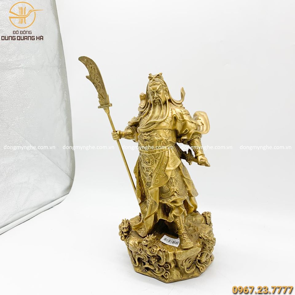 Tượng Quan Công đứng bệ rồng ngũ kỳ bằng đồng vàng cao 36cm