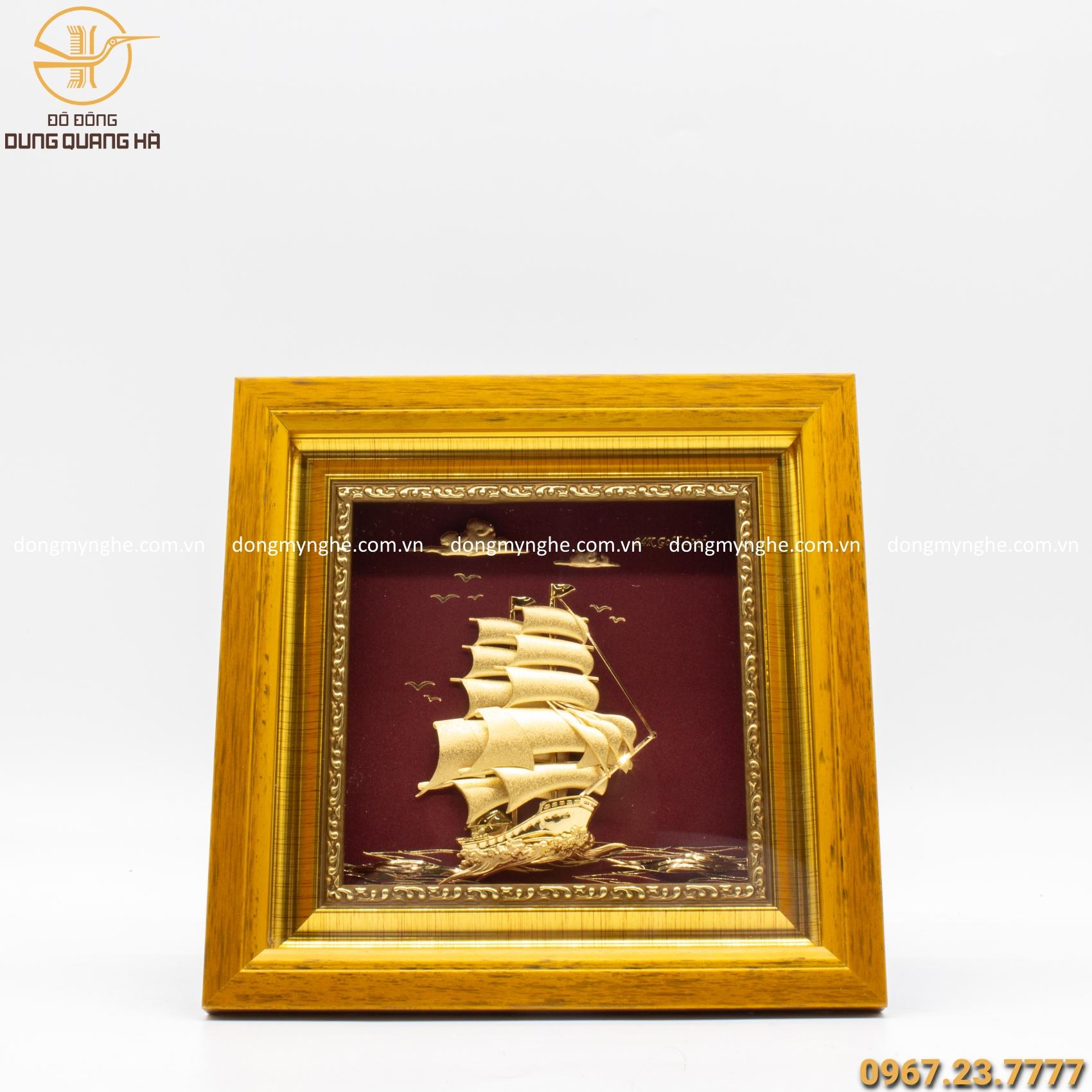 Tranh thuyền buồm lưu niệm khung giả gỗ 20 x 20cm mạ vàng 24k