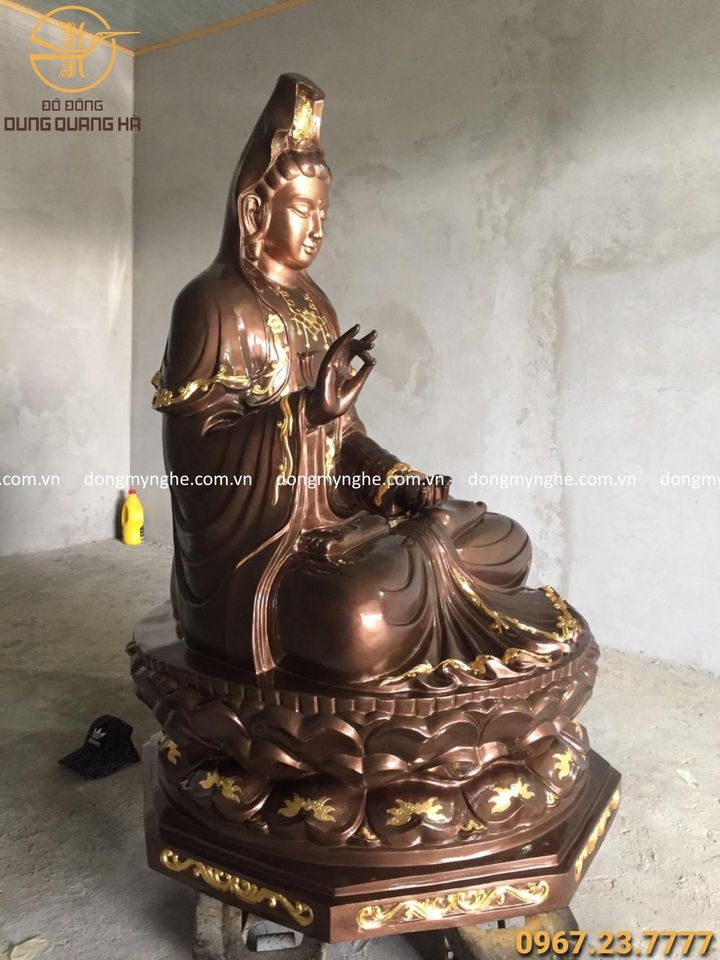 Tượng Phật bà Quan Âm đồng đỏ họa tiết thếp vàng cao 1m5 nặng 4 tạ