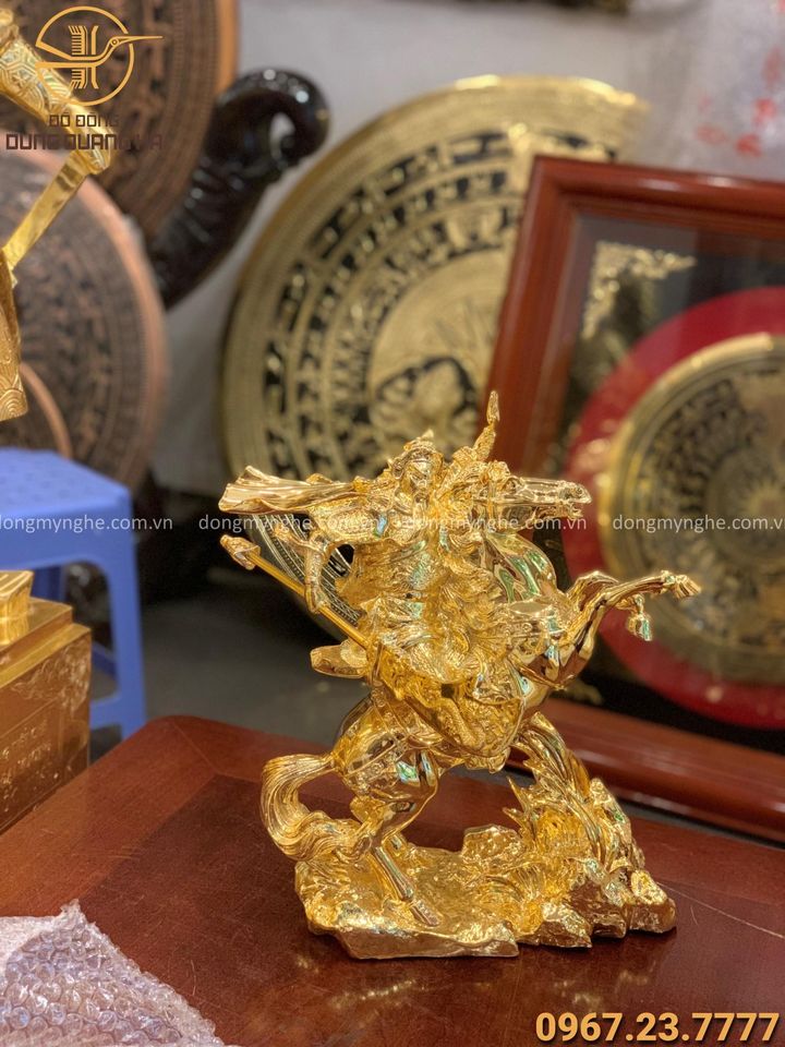 Tượng Quan Công cưỡi ngựa bằng đồng mạ vàng cao 34cm
