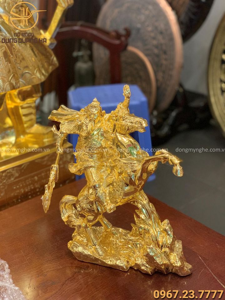 Tượng Quan Công cưỡi ngựa bằng đồng mạ vàng cao 34cm