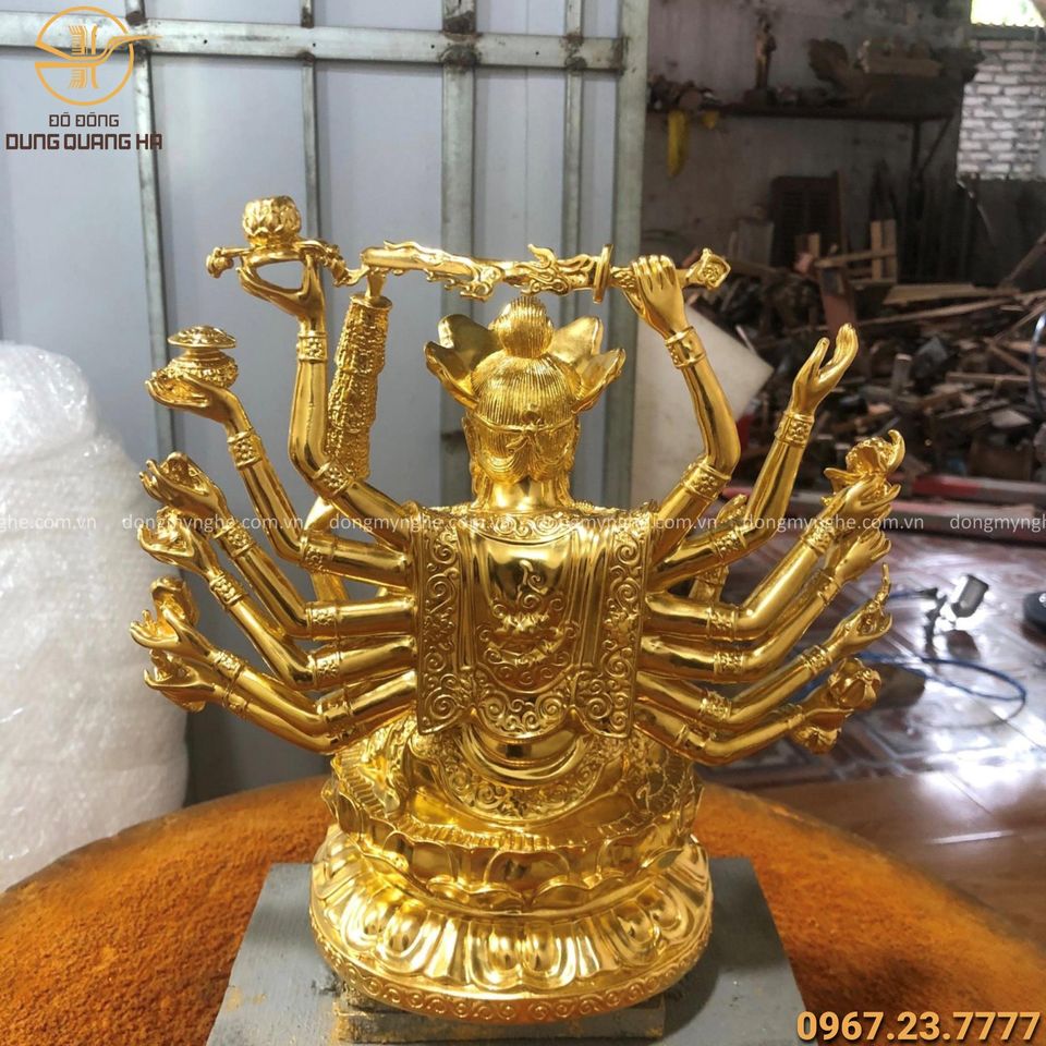 Tượng Phật Chuẩn Đề đẹp bằng đồng thếp vàng cao 29cm