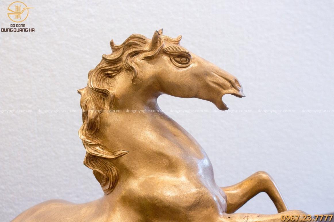 Tượng ngựa hí phong thủy bằng đồng đỏ mộc cao 40cm dài 45cm