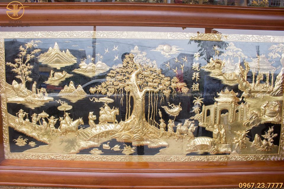 Bức tranh Vinh Quy Bái Tổ đẹp bằng đồng khung gỗ tứ quý