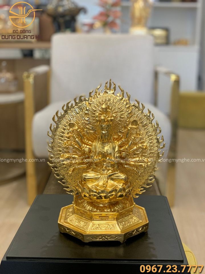 Tượng Phật Thiên Thủ Thiên Nhãn cao 26cm thếp vàng tôn nghiêm