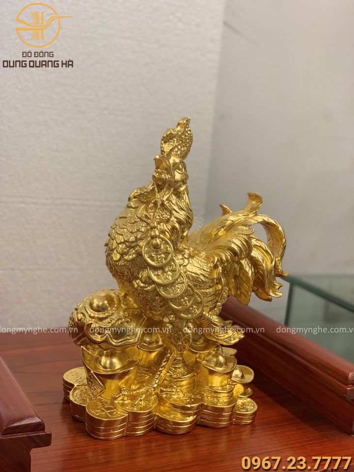 Tượng gà phong thủy như ý bằng đồng thếp vàng cao 30cm