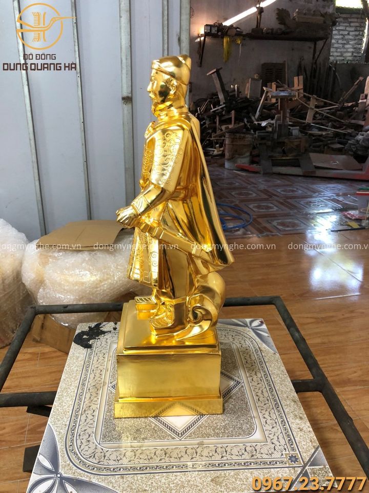 Tượng vua Lê Đại Hành bằng đồng mạ vàng 24k cao 50cm
