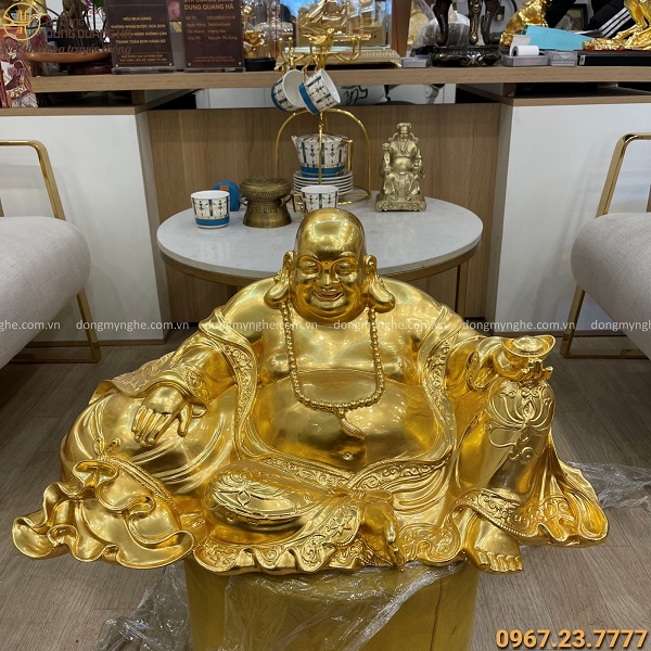Tượng Phật Di Lặc ôm bị tiền thếp vàng tinh xảo 65 x 32cm