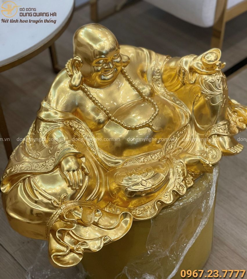 Tượng Phật Di Lặc ôm bị tiền thếp vàng tinh xảo 65 x 32cm