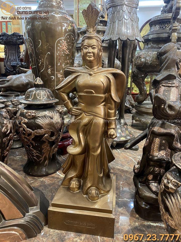 Tượng nữ tướng Lê Chân bằng đồng đỏ cao 90cm đẹp tinh xảo