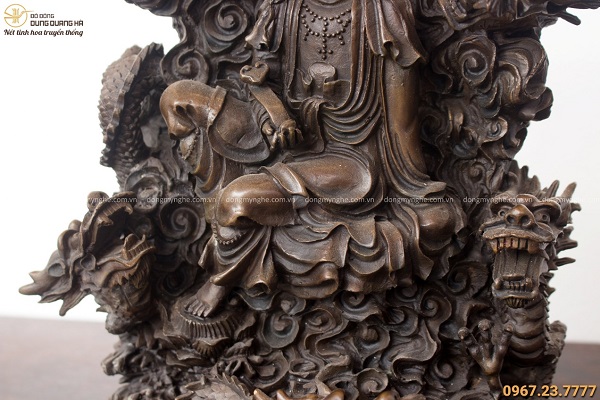 Tượng Phật Quan Âm Ngự Long bằng đồng hun đen giả cổ