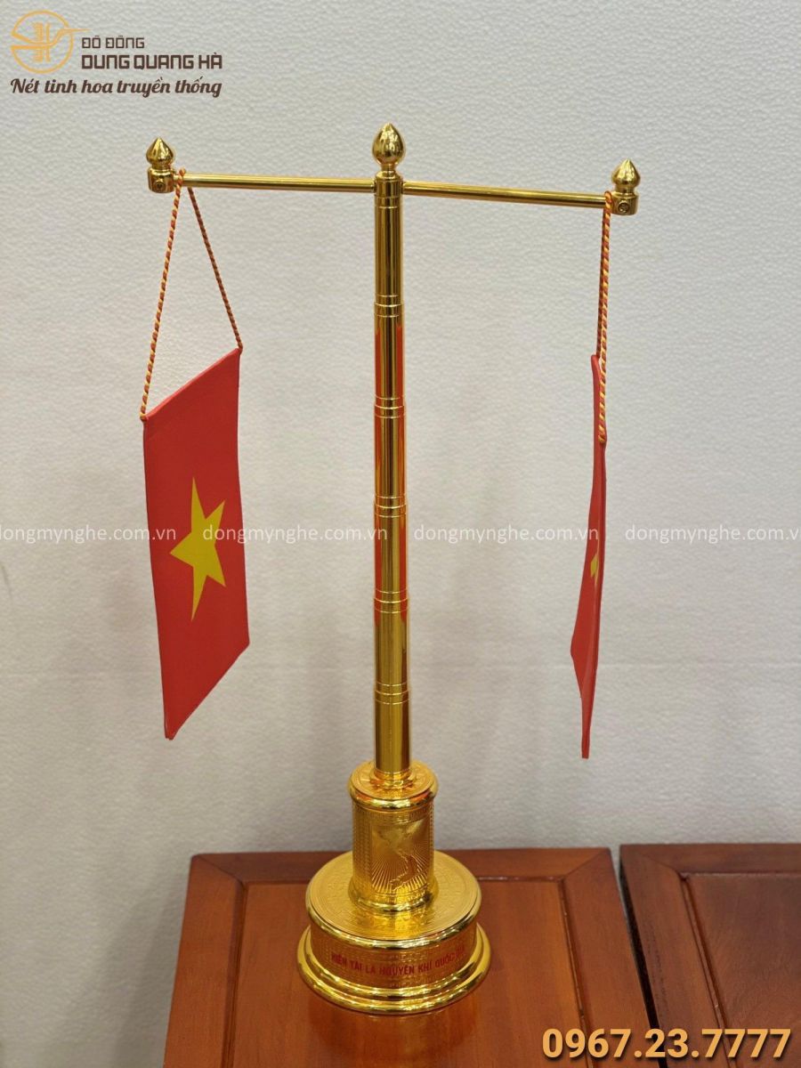 Cột cờ mạ vàng 24k đế biểu tượng bản đồ Việt Nam cao 57cm mẫu 2