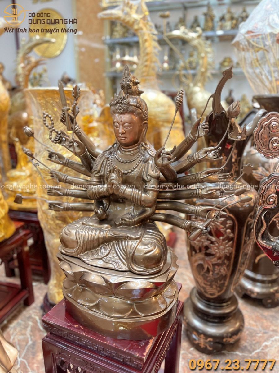 Tượng Phật Chuẩn Đề đẹp bằng đồng đỏ phủ bóng cao 81cm