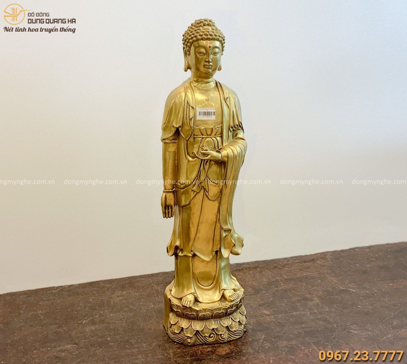 Tượng Phật A Di Đà đứng tôn nghiêm bằng đồng vàng 62x16cm