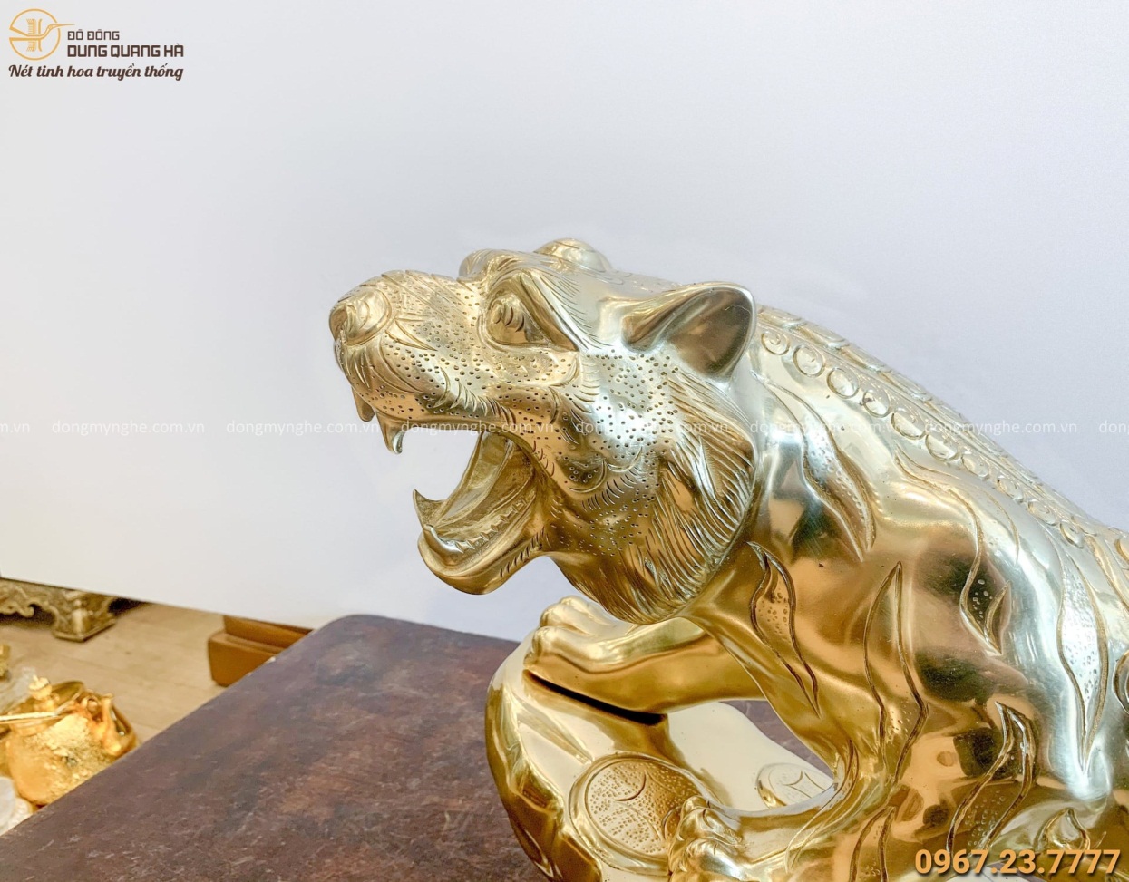 Tượng Hổ phong thủy đẹp bằng đồng catut kích thước 64x36cm