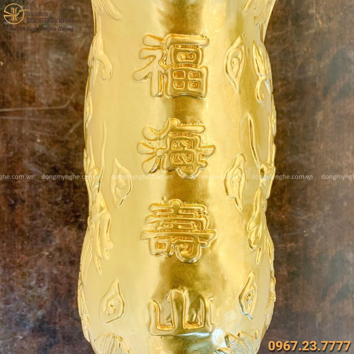 Đôi tượng hươu trưng bày phong thủy dát vàng 9999 sang trọng