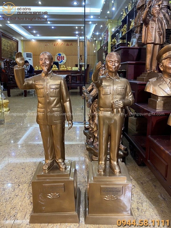 Tượng Bác Hồ + tượng Đại tướng Võ Nguyên Giáp đồng đỏ cao 70cm