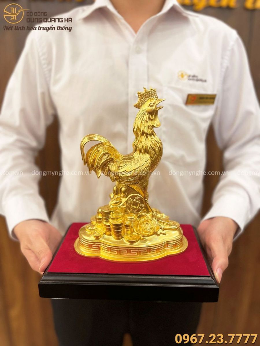 Tượng gà tài lộc bằng đồng vàng catut thếp vàng cao 16 cm