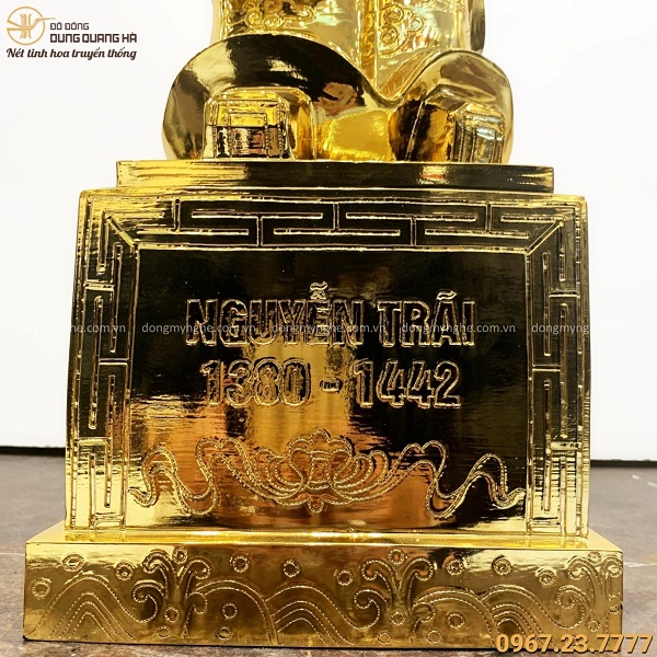 Tượng Nguyễn Trãi bằng đồng mạ vàng đẹp tinh xảo trang nghiêm
