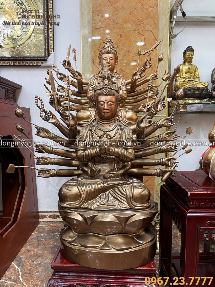 Tượng Phật Chuẩn Đề đẹp bằng đồng đỏ làm màu cao 81 cm