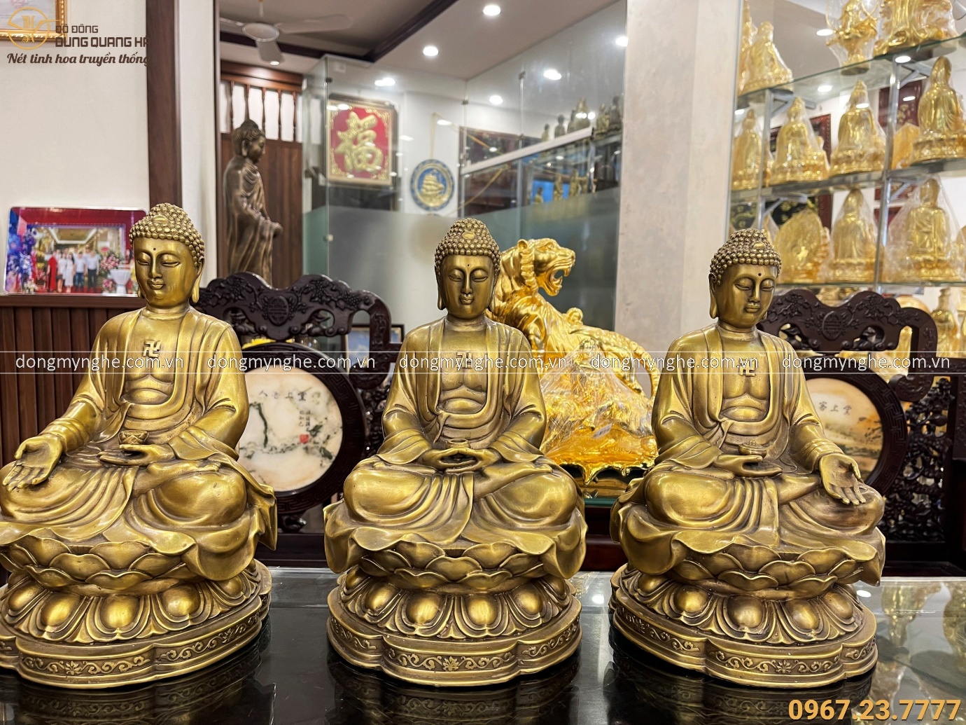 Bộ Tam Thế Phật bằng đồng vàng kích thước 32cm x 21cm x 19cm