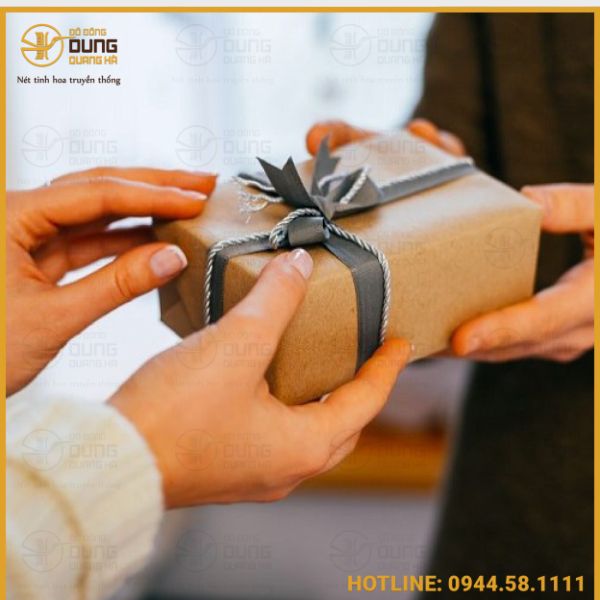 10+ Món Quà Chia Tay Đồng Nghiệp Ý Nghĩa & Cao Cấp