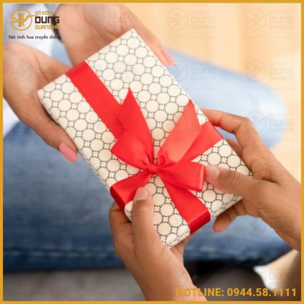 15+ Món Quà Mừng Khai Trương Mang Tới Tài Lộc, May Mắn 