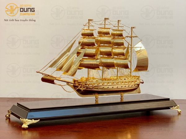 Ý Nghĩa Quà Tặng Thuyền Buồm Thu Hút Tài Lộc 