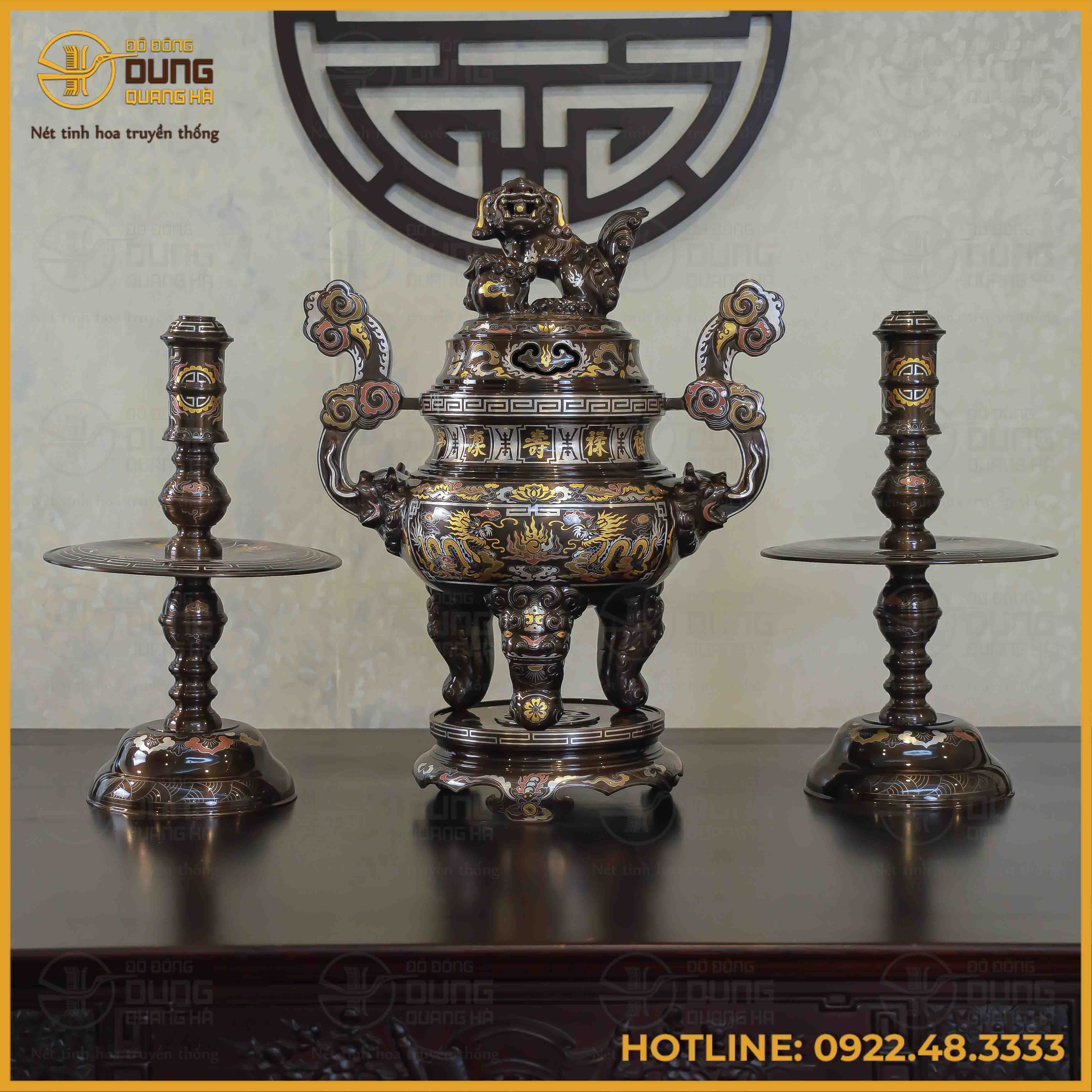 Bộ tam sự nến song long chầu nguyệt đồng đỏ khảm ngũ sắc cao 65cm