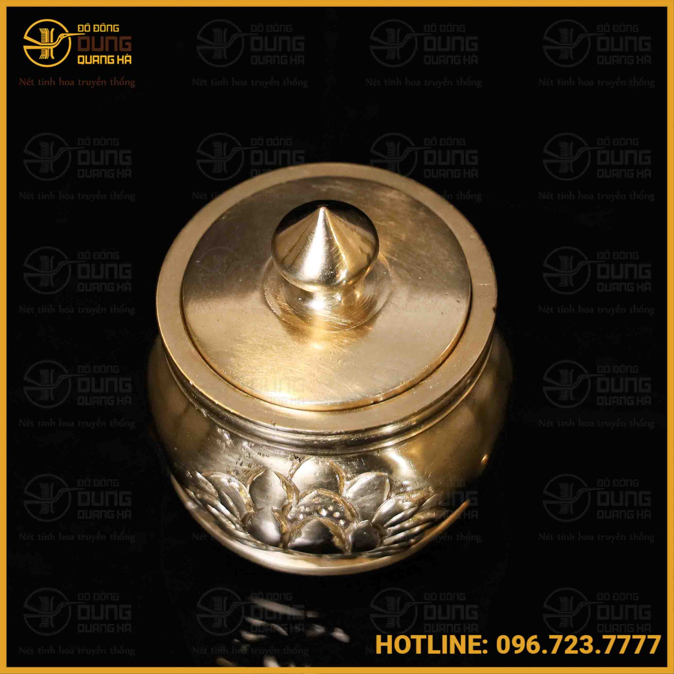 Chóe thờ chạm hoa sen bằng đồng catut cao 7cm