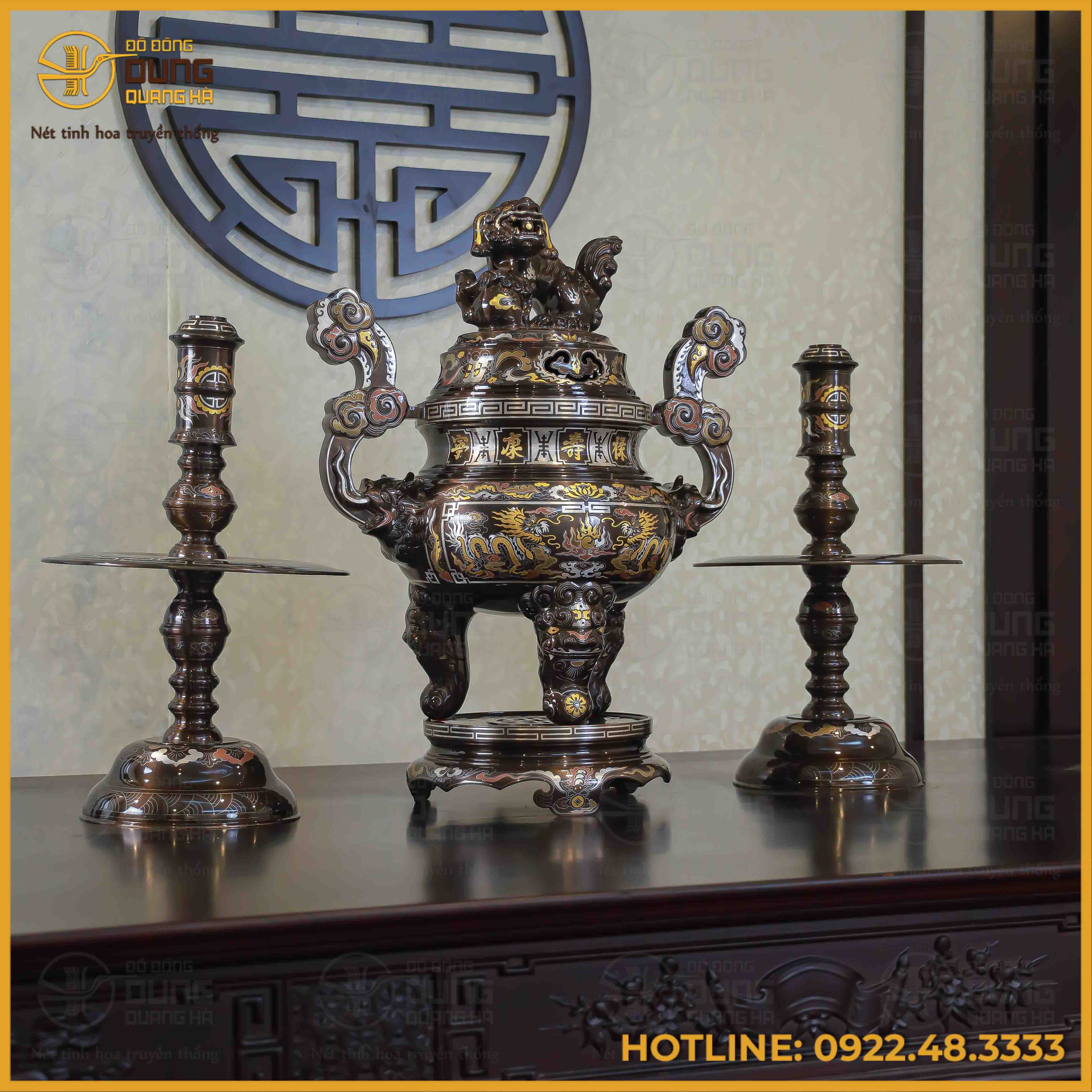 Bộ tam sự nến song long chầu nguyệt đồng đỏ khảm ngũ sắc cao 65cm
