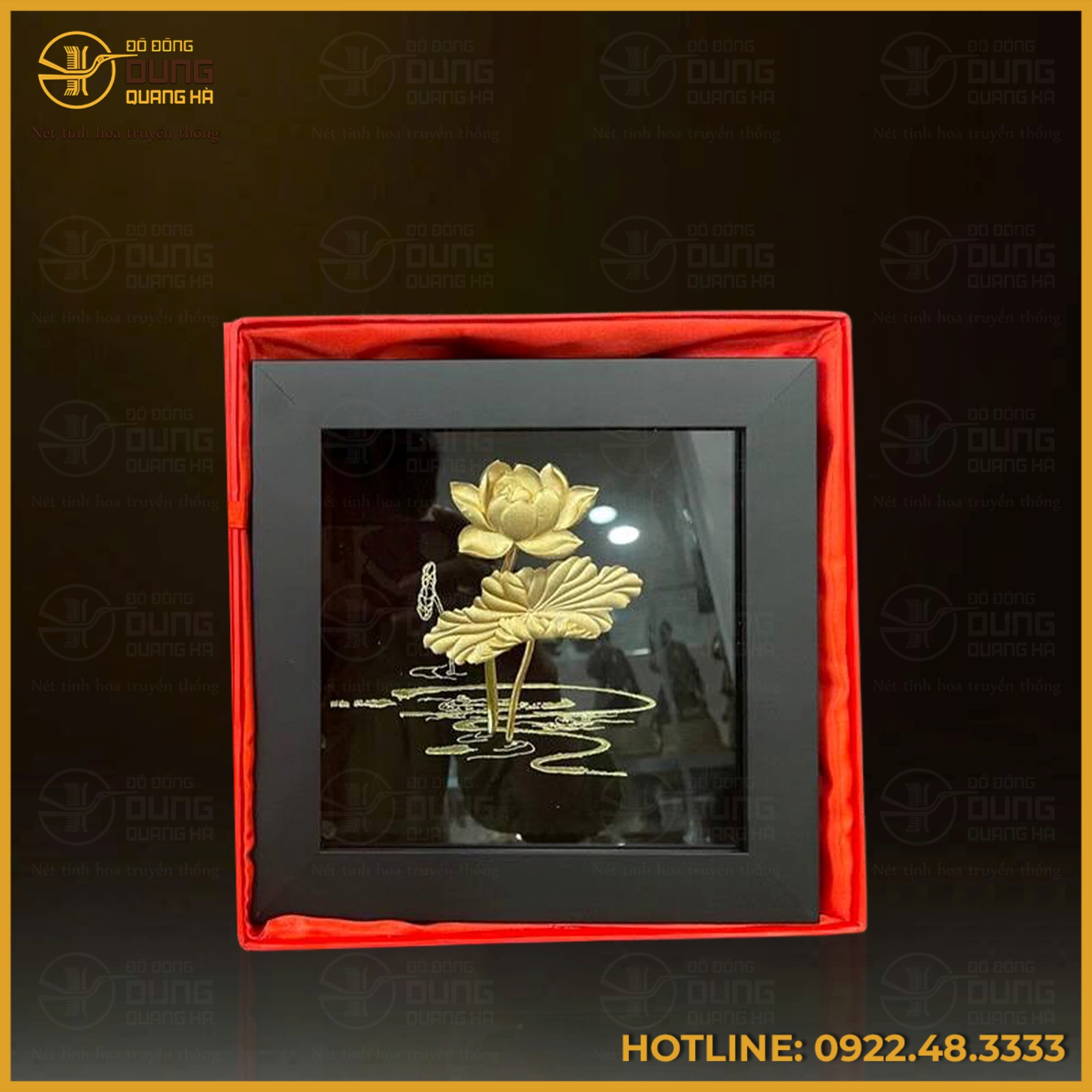 Tranh hoa sen lưu niệm mạ vàng 24k nền đen