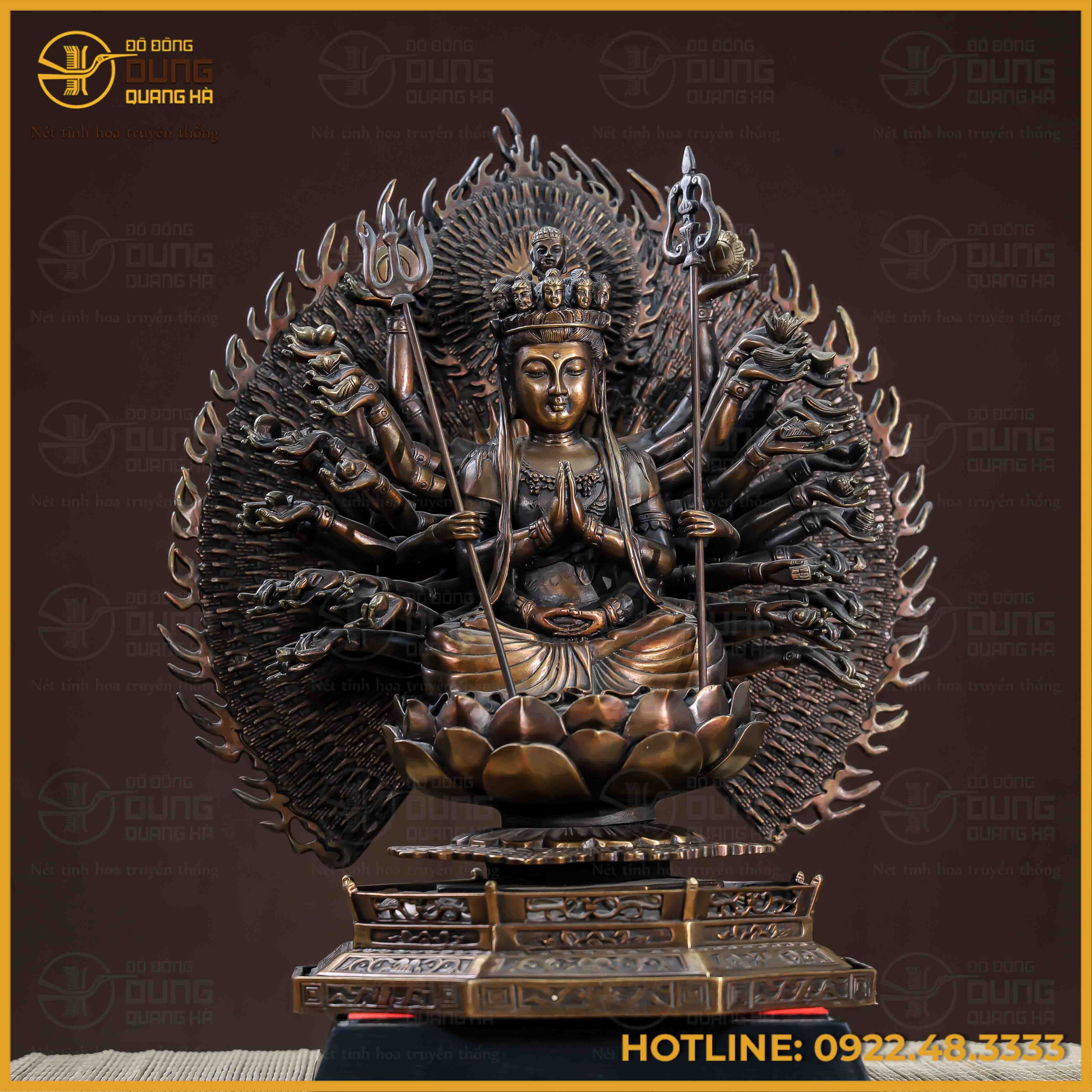 Tượng Phật Thiên Thủ Thiên Nhãn đồng vàng hun cao 42cm ngang 40cm sâu 25cm