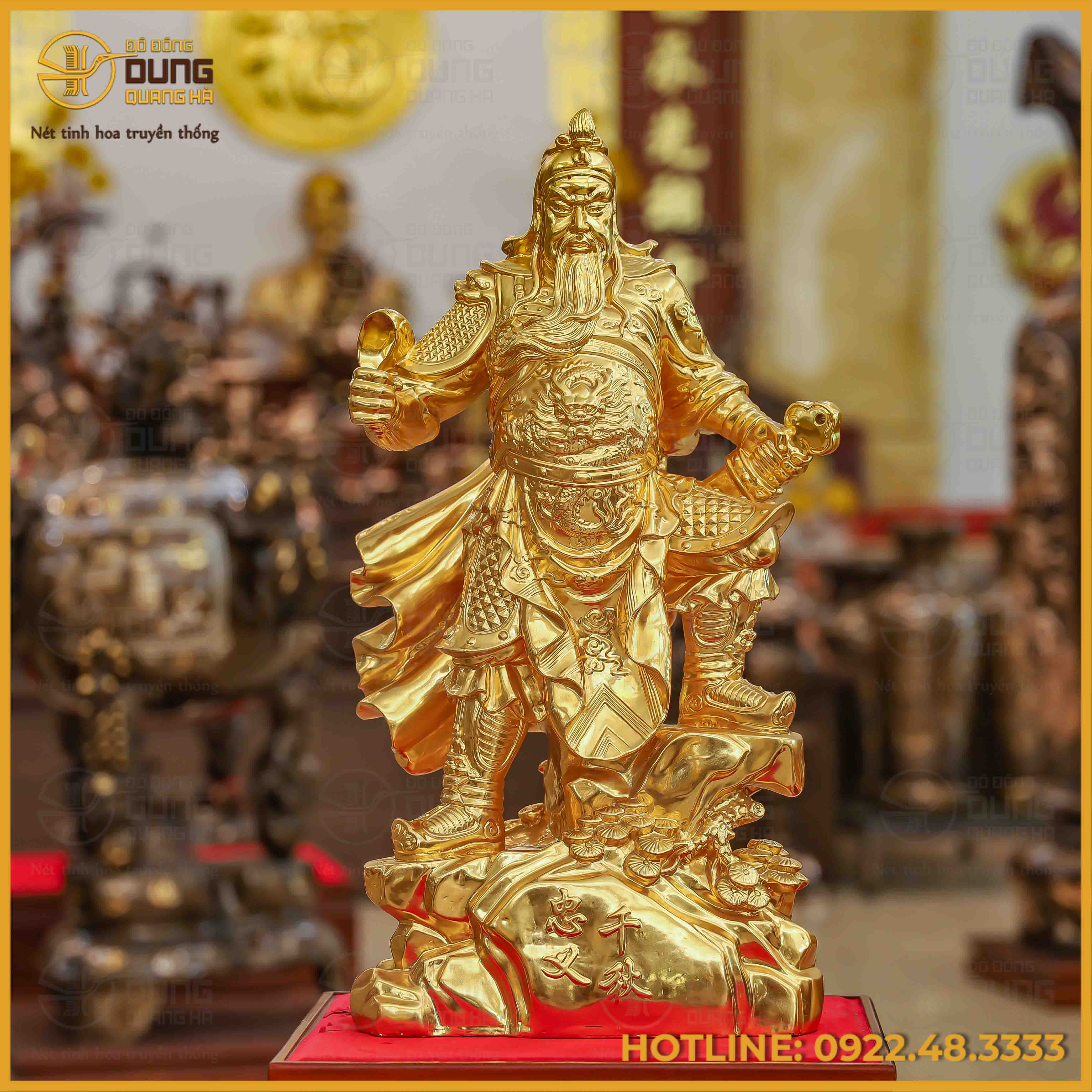Tượng Quan Vân Trường đứng bệ tùng dát vàng cao 63cm
