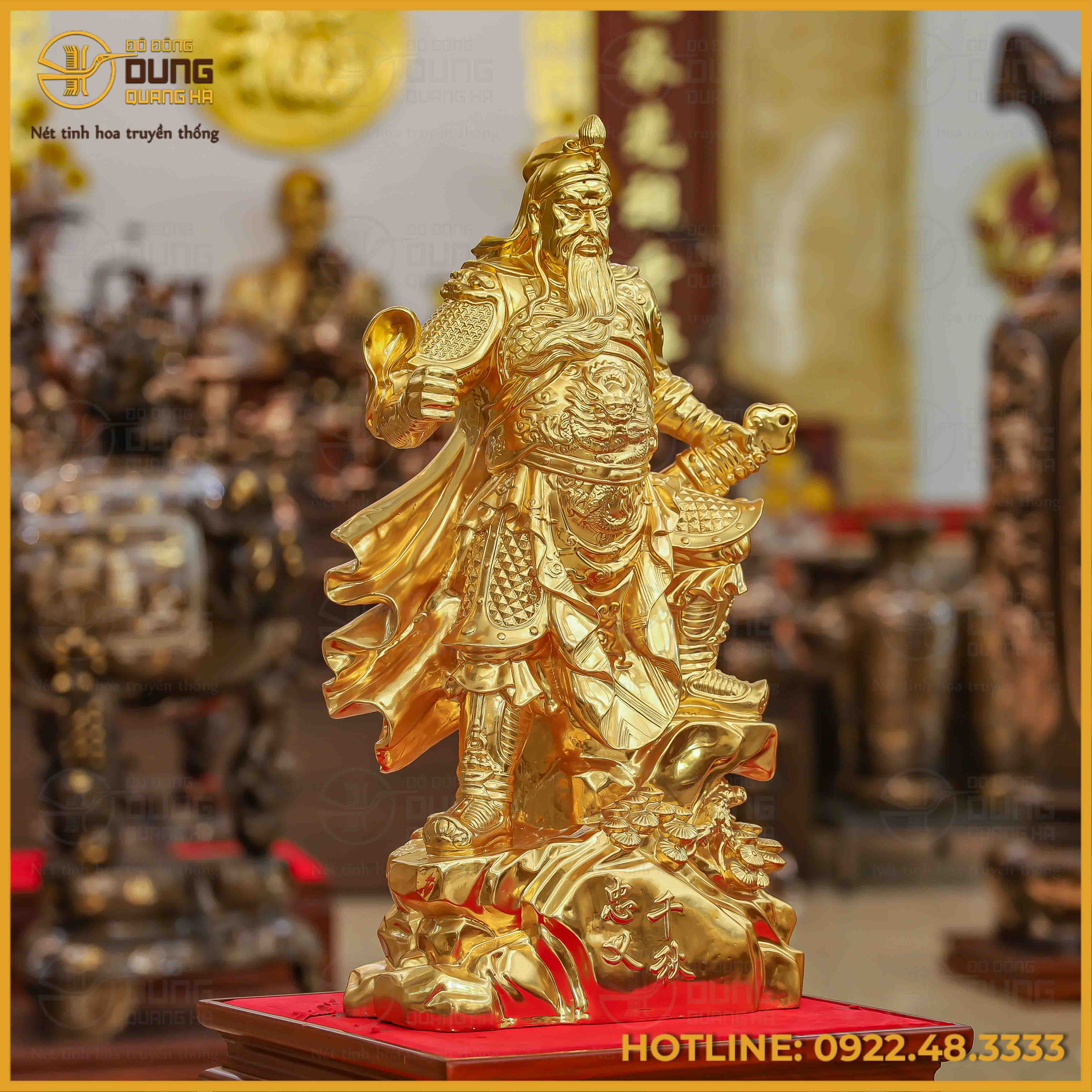 Tượng Quan Vân Trường đứng bệ tùng dát vàng cao 63cm