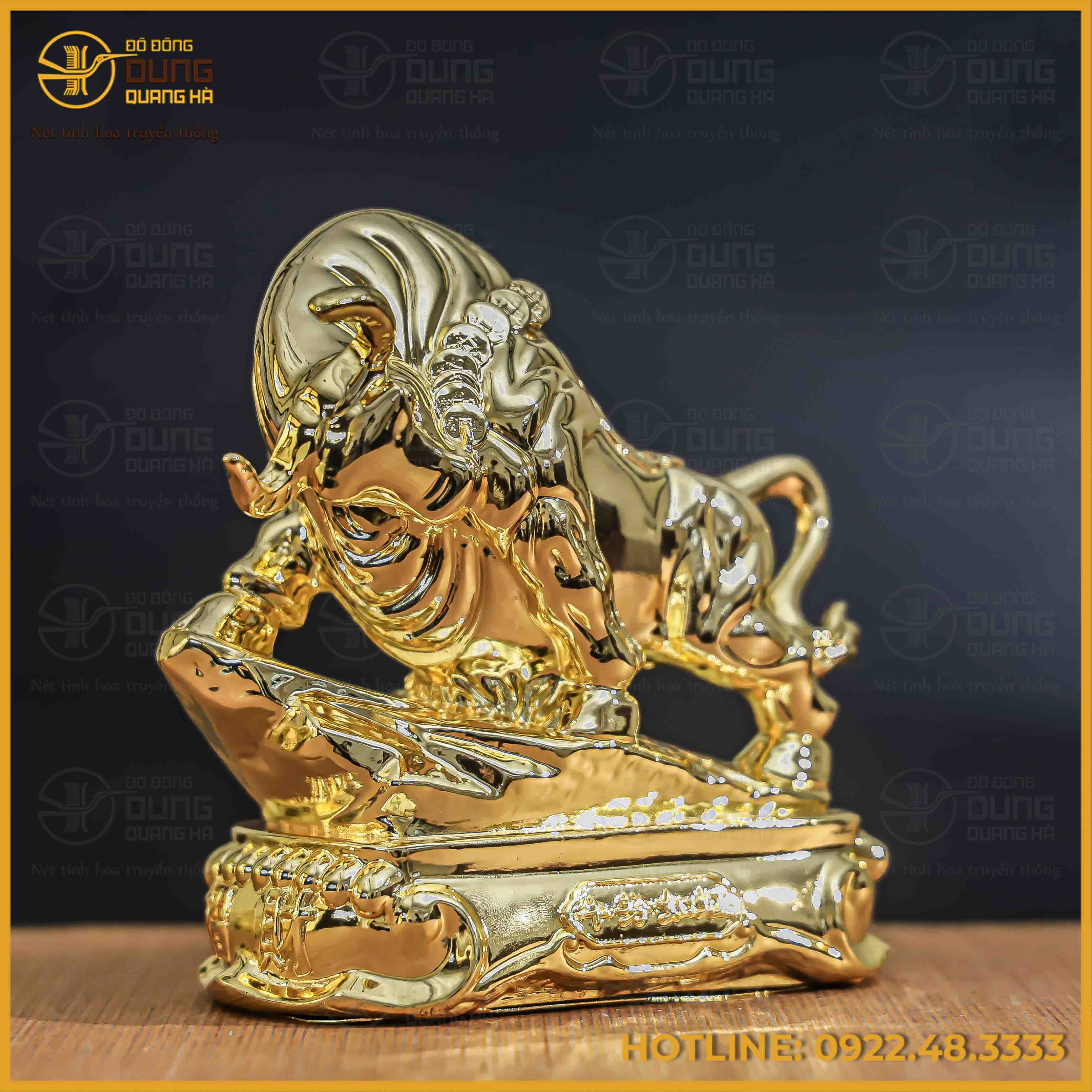 Tượng trâu đồng vàng mạ vàng kích thước 16x13cm nặng 1kg