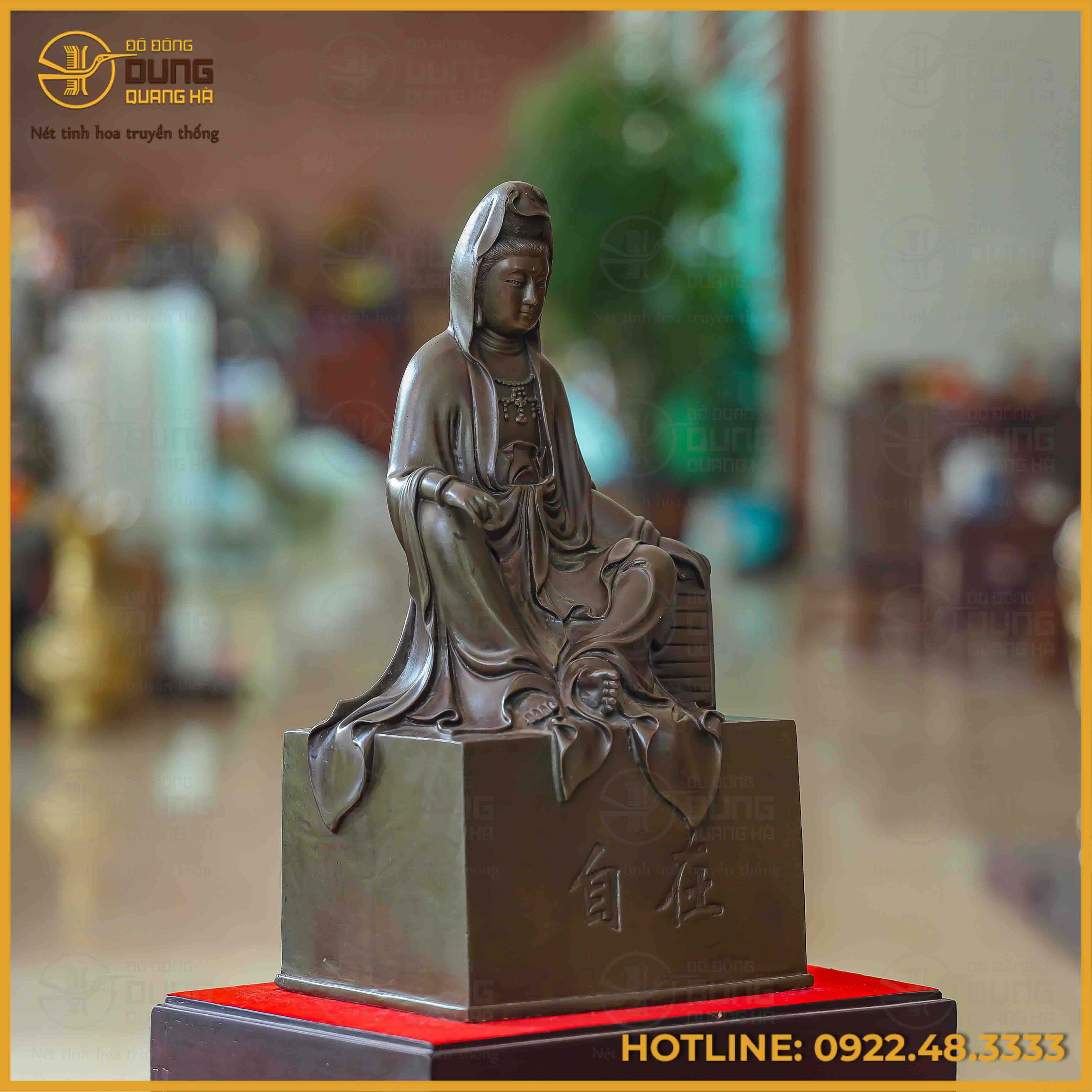 Tượng Quan Âm Tự Tại đồng vàng hun cao 40cm