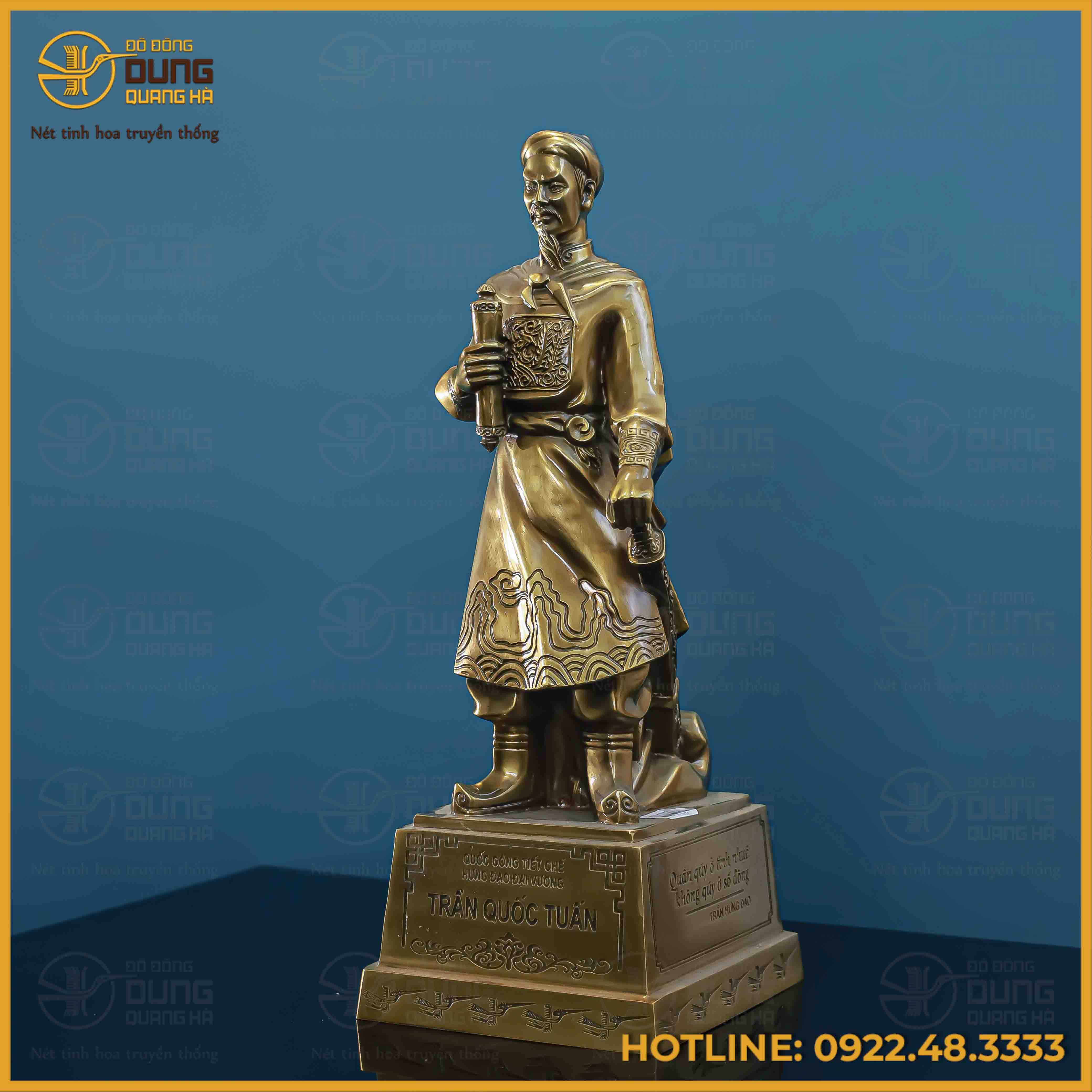 Tượng Trần Hưng Đạo đồng vàng giả cổ kích thước 50x19x21cm