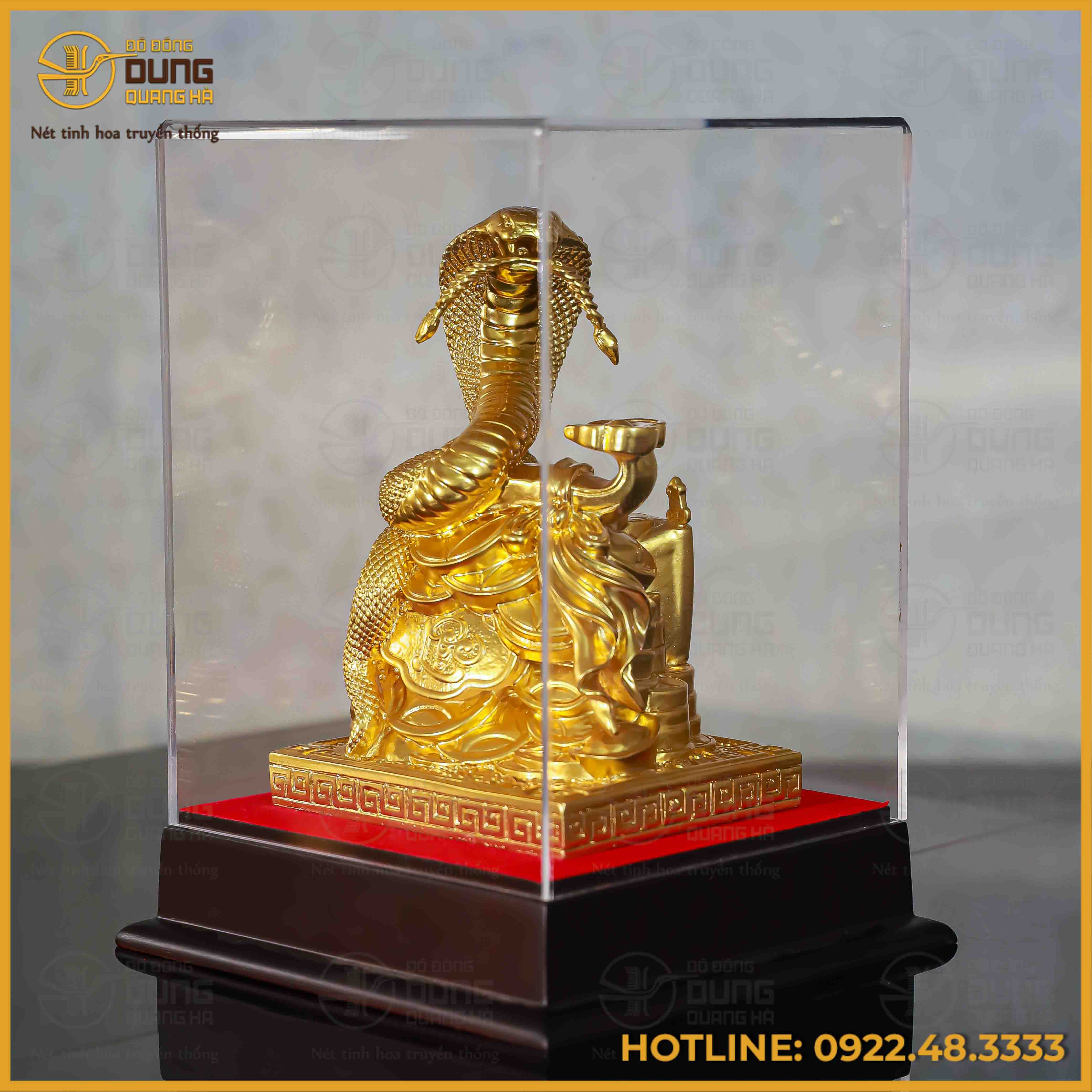 Hộp quà tặng rắn ngậm tiền đồng vàng dát vàng cao 29cm