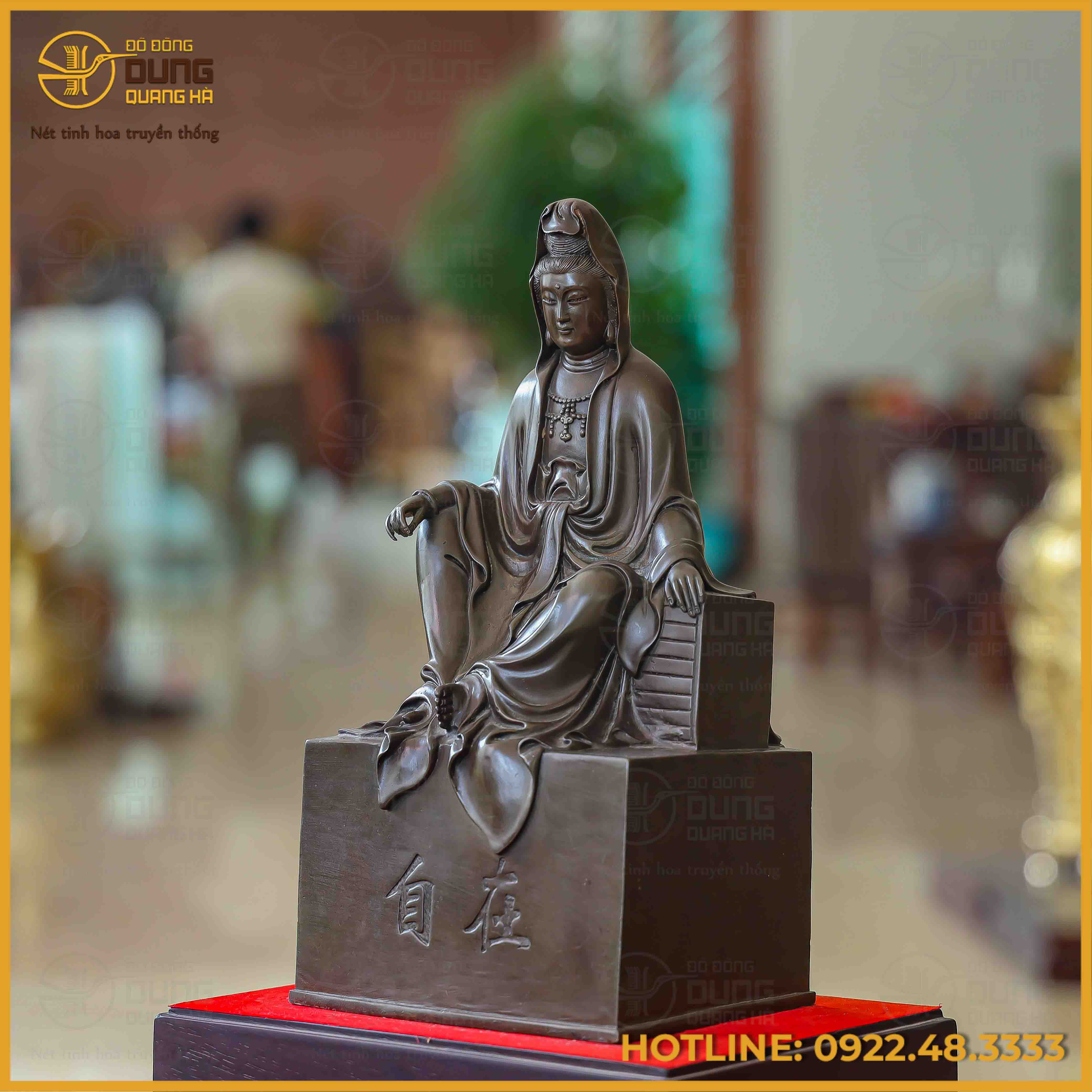 Tượng Quan Âm Tự Tại đồng vàng hun cao 40cm