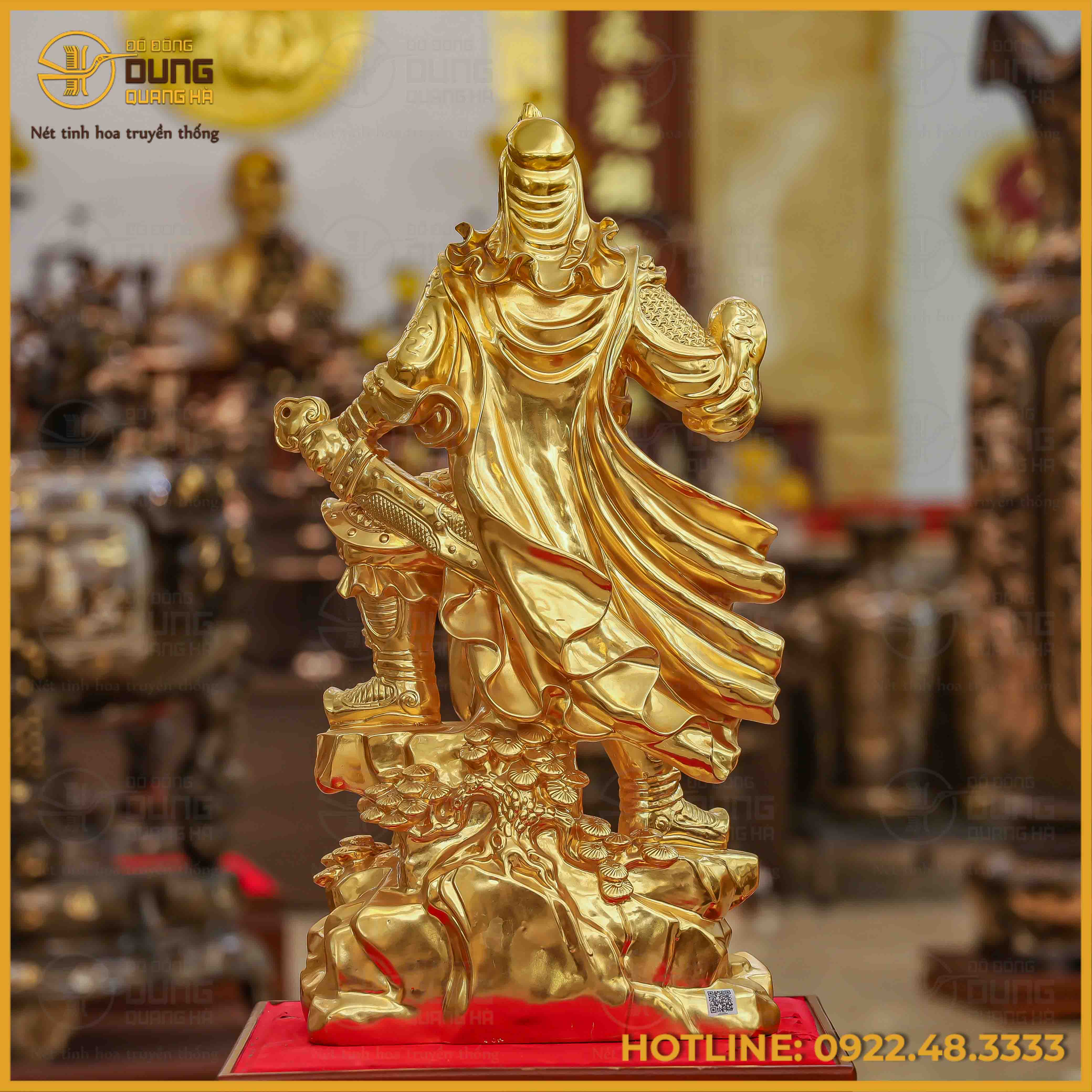 Tượng Quan Vân Trường đứng bệ tùng dát vàng cao 63cm
