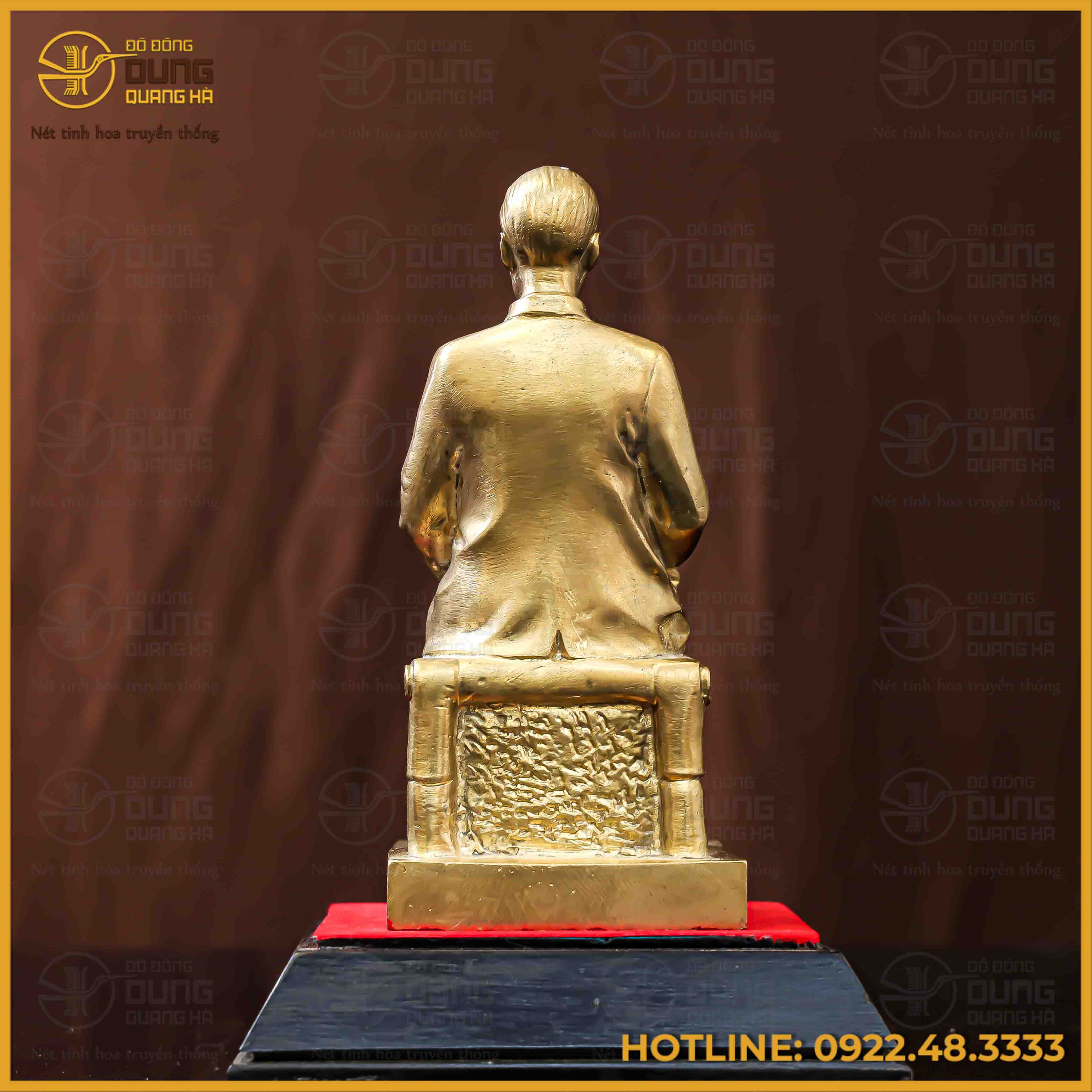 Tượng Bác Hồ ghế mây đồng vàng mộc cao 20cm