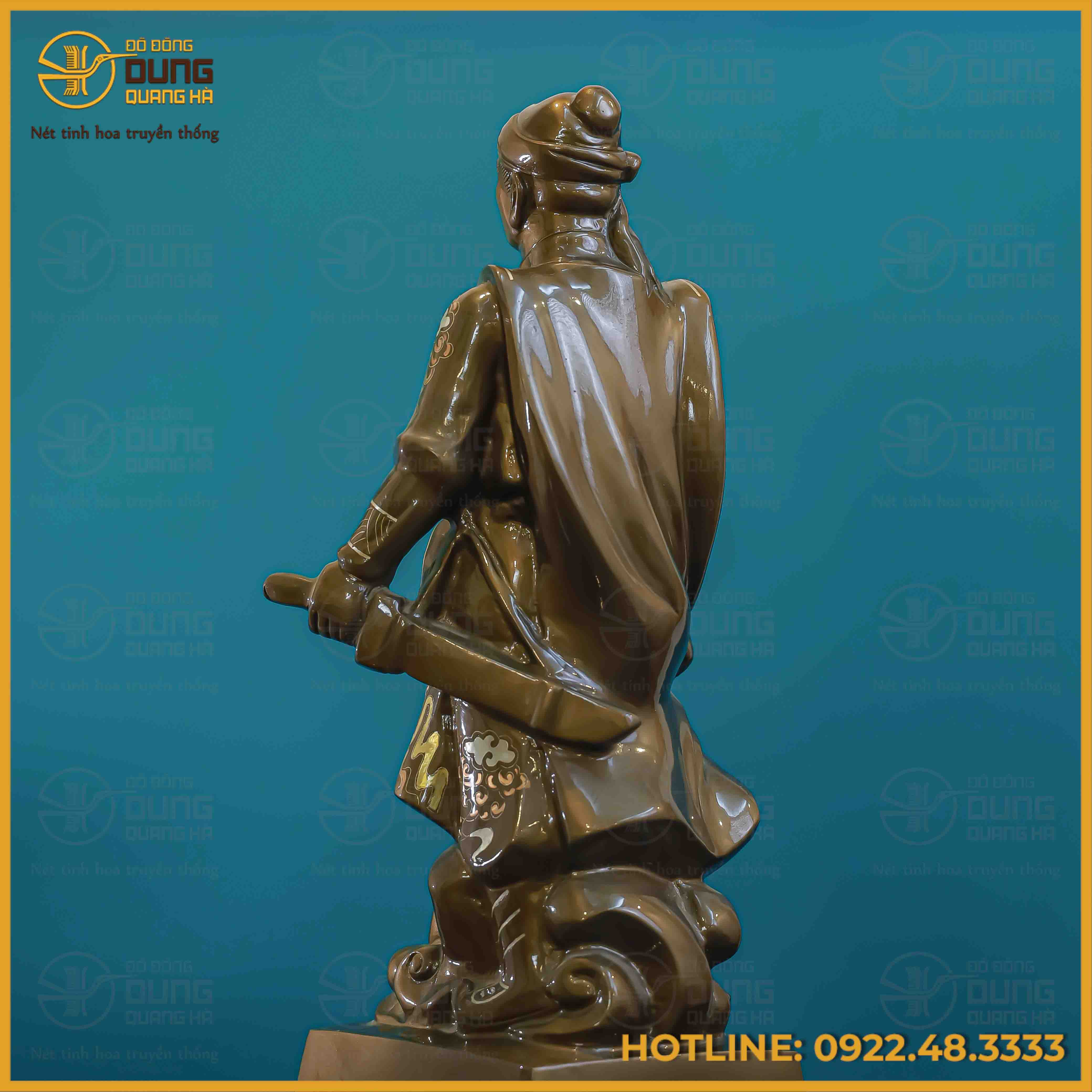 Tượng Quang Trung đồng đỏ khảm tam khí cao 52cm