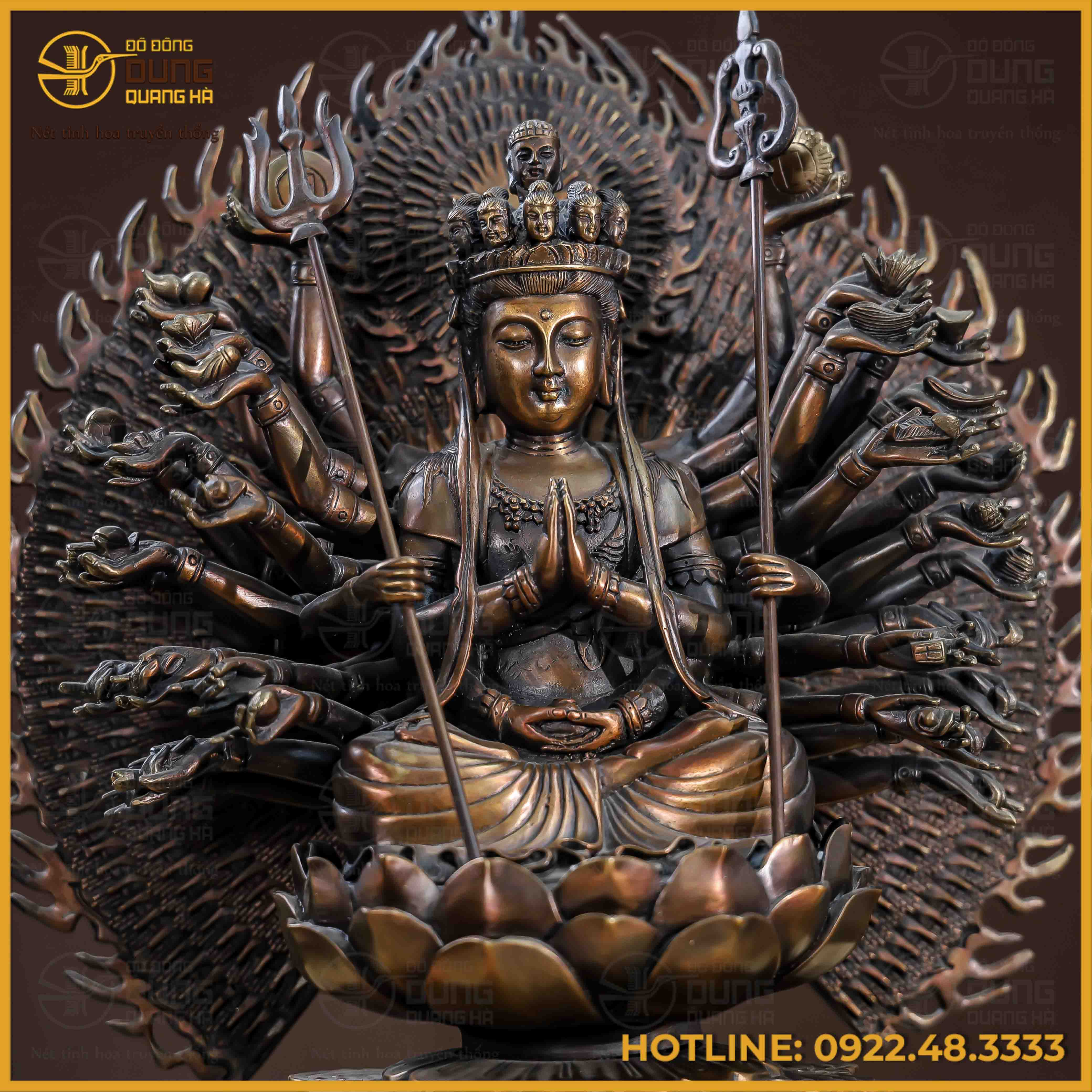 Tượng Phật Thiên Thủ Thiên Nhãn đồng vàng hun cao 42cm ngang 40cm sâu 25cm