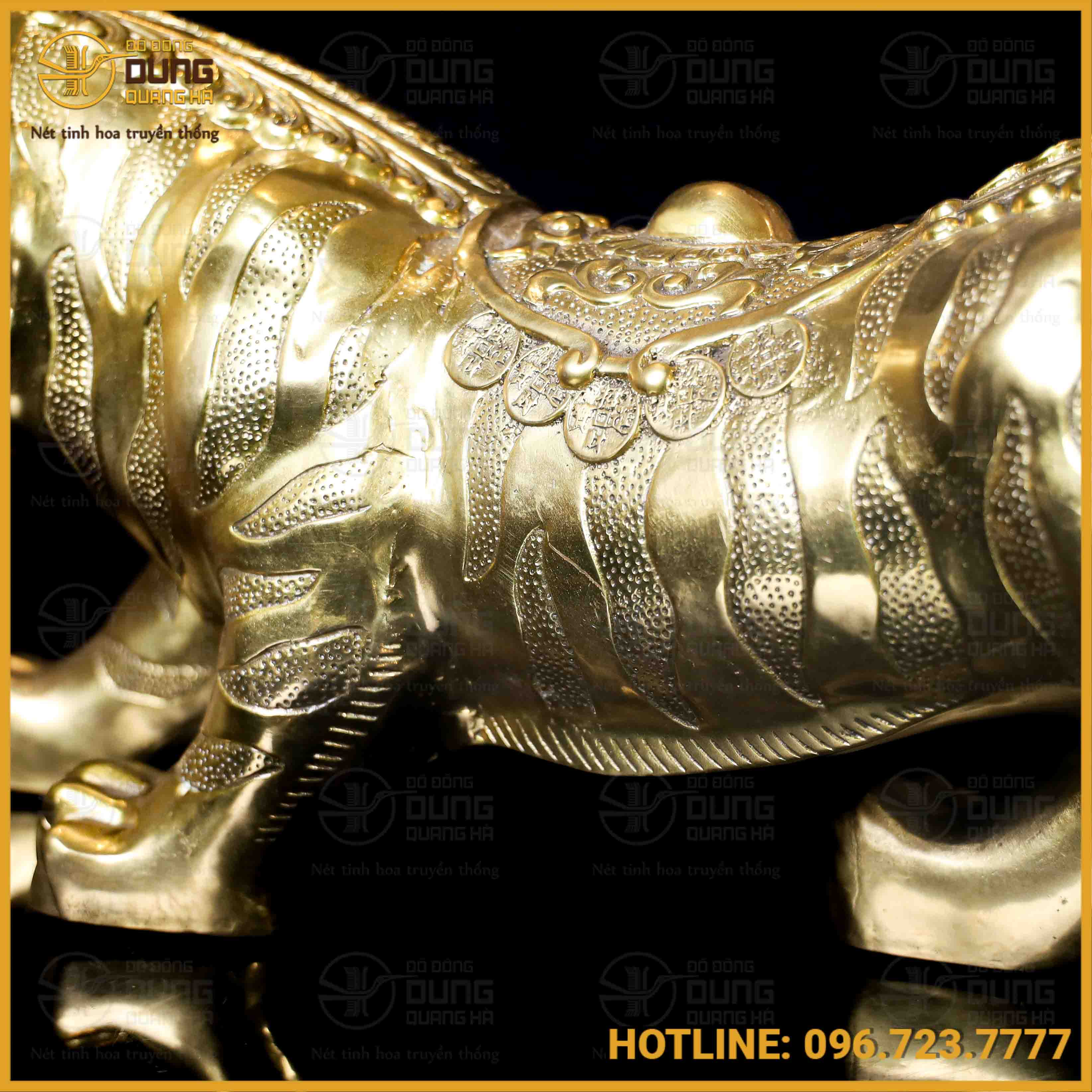 Tượng hổ bằng đồng vàng dài 25cm