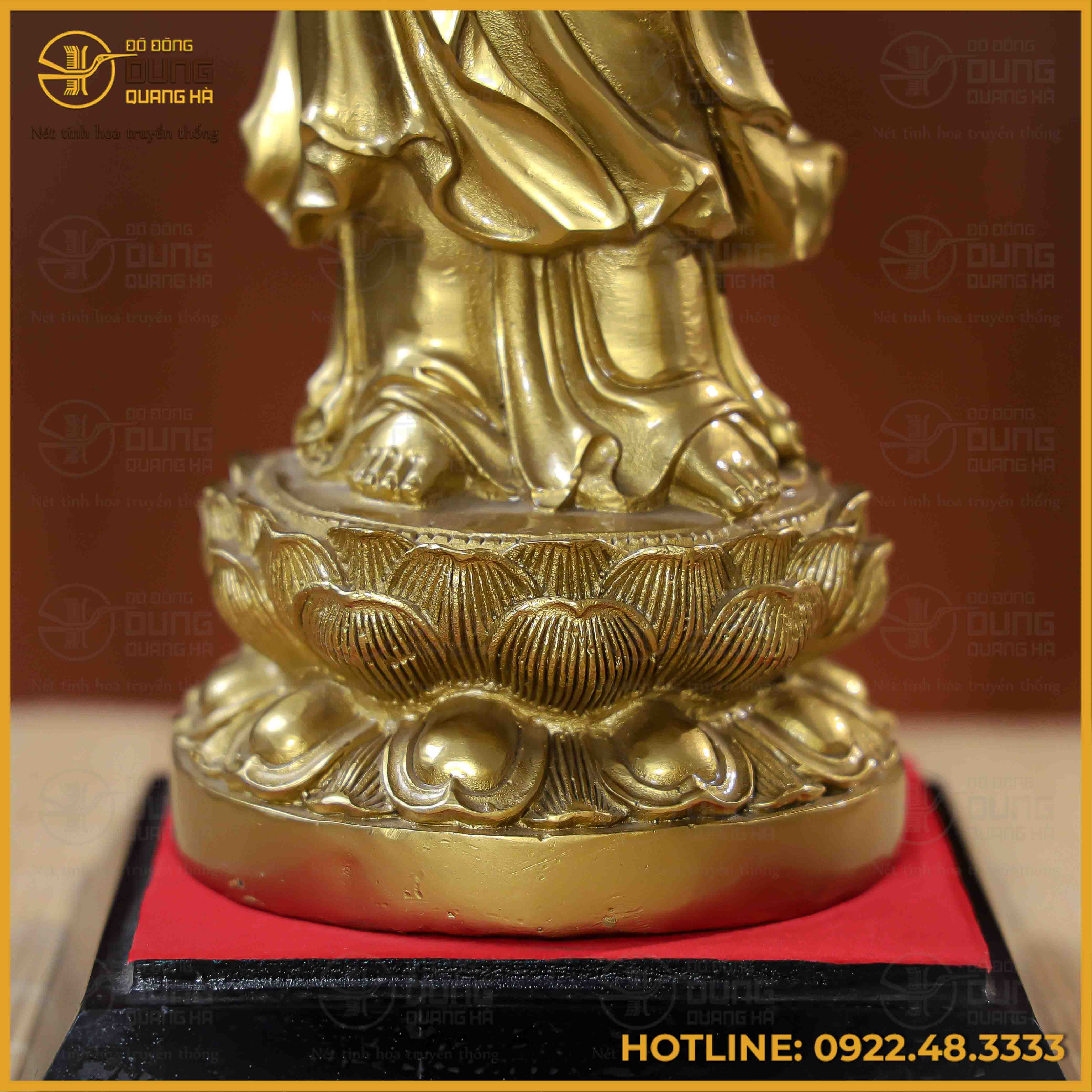 Tượng Phật Quán Thế Âm đồng vàng làm màu cao 36cm ngang 12cm nặng 6kg
