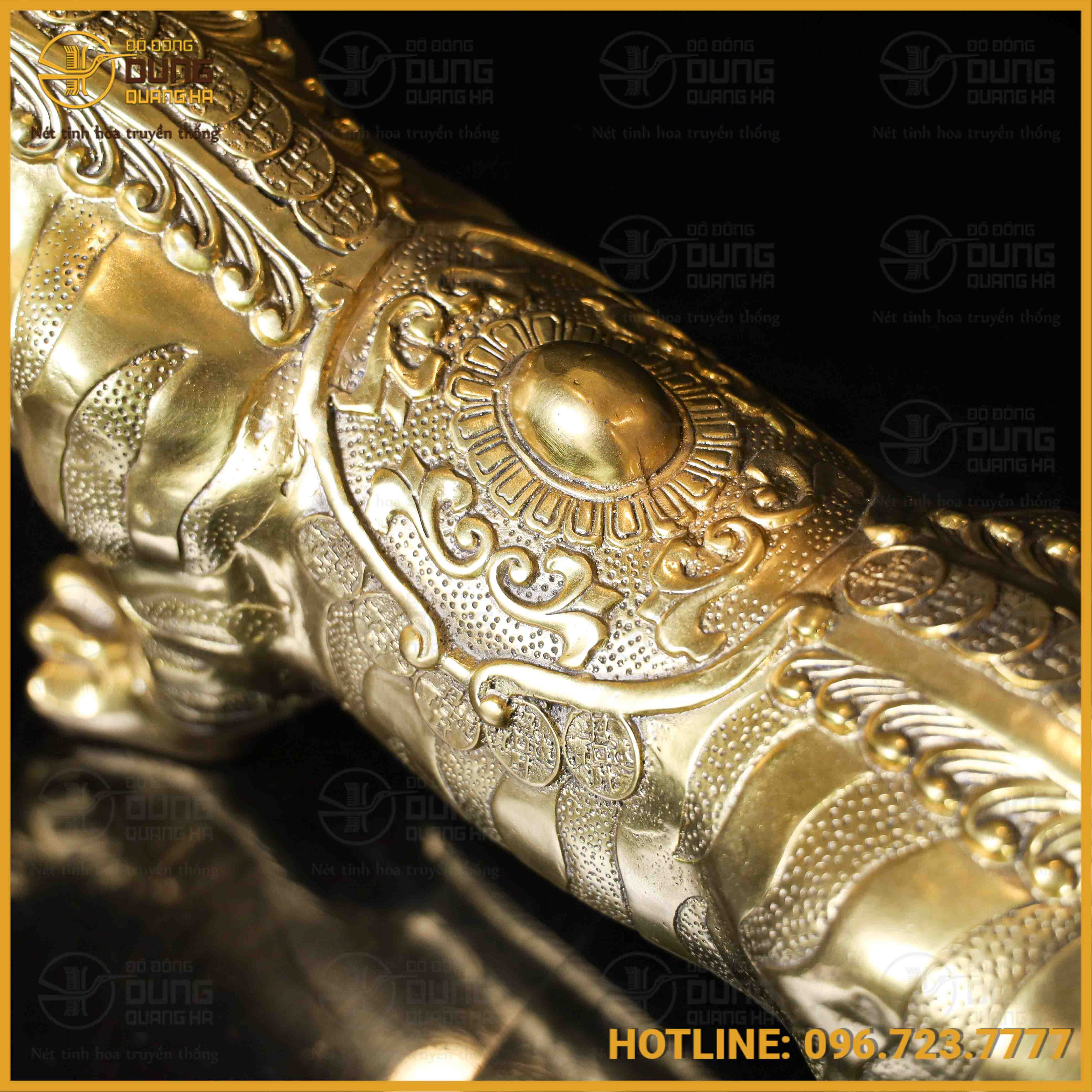 Tượng hổ bằng đồng vàng dài 25cm