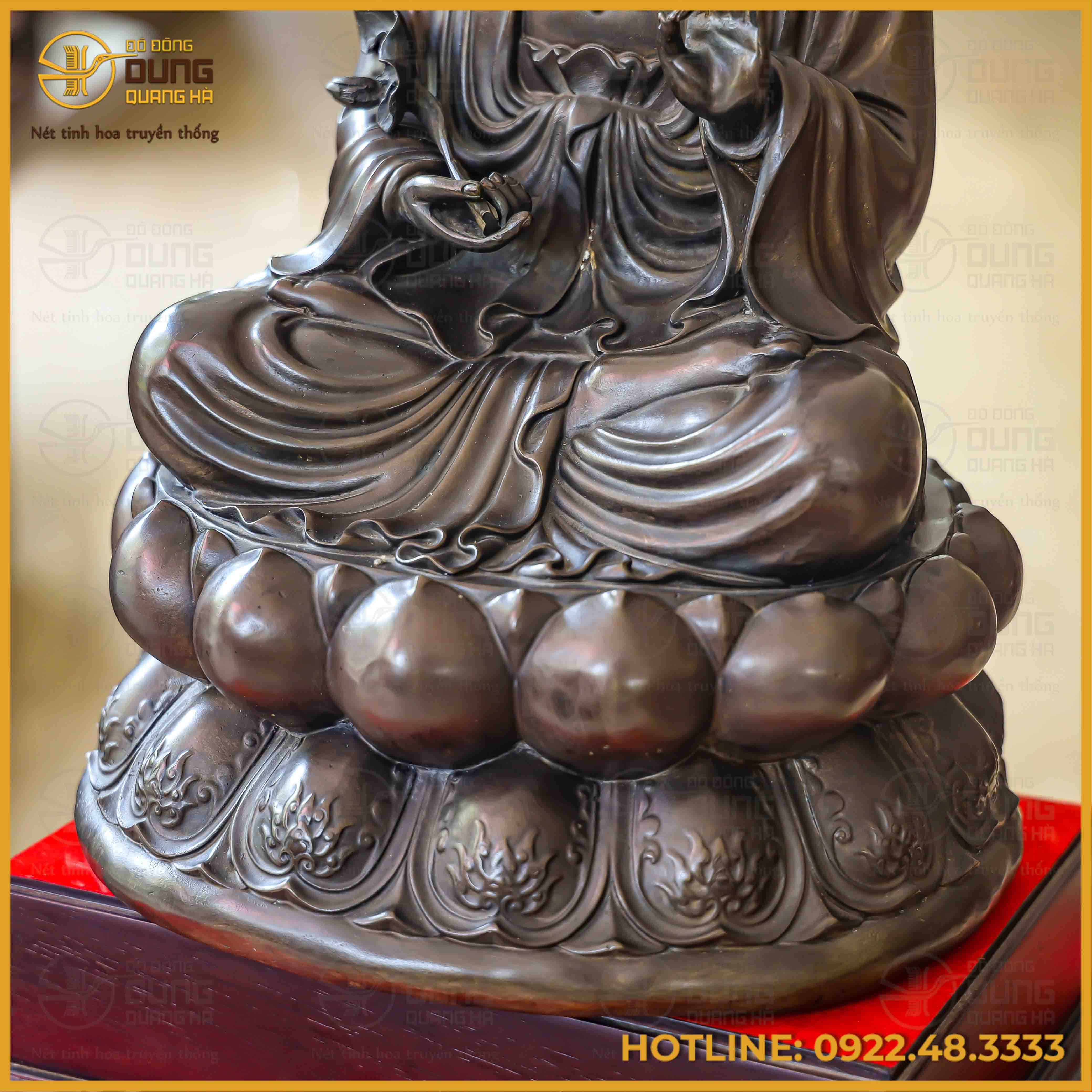 Tượng Đại Thế Chí bồ tát đồng vàng hun nâu cao 40cm ngang 27cm