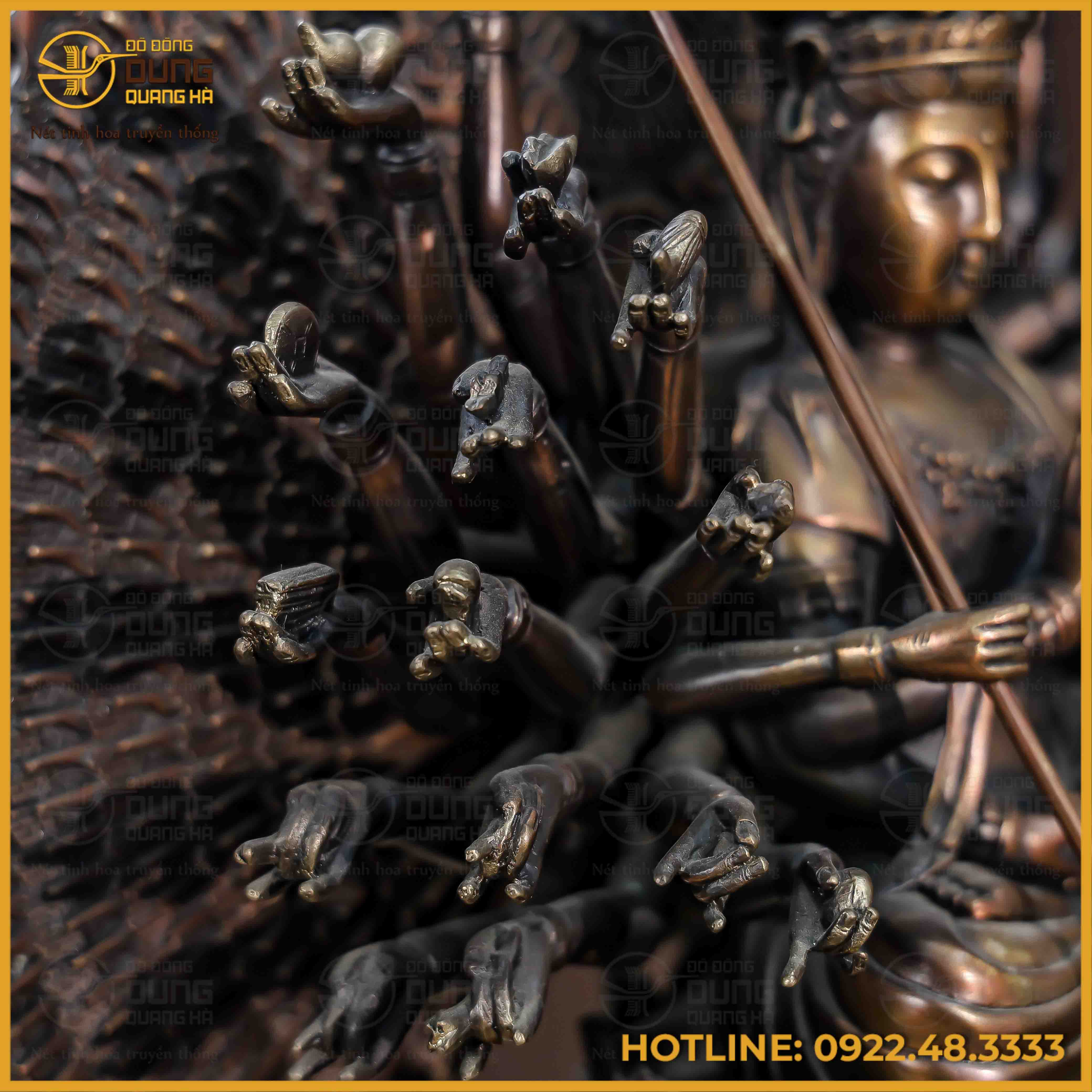 Tượng Phật Thiên Thủ Thiên Nhãn đồng vàng hun cao 42cm ngang 40cm sâu 25cm